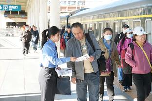 敢打敢拼！贝弗利半场8投7中 高效贡献16分3板3助